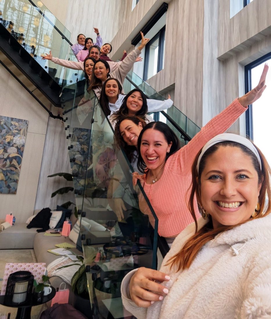 Mujeres reunidas en un encuentro de comunidad de Ruta 444